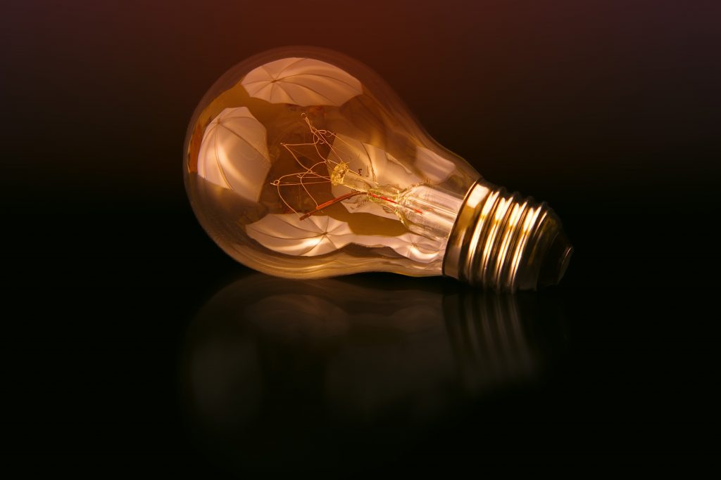 Glühbirne als Symbol für eine gute Geschäftsidee