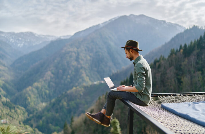 Die Zukunft des Arbeitens: Remote Work und Hybridmodelle